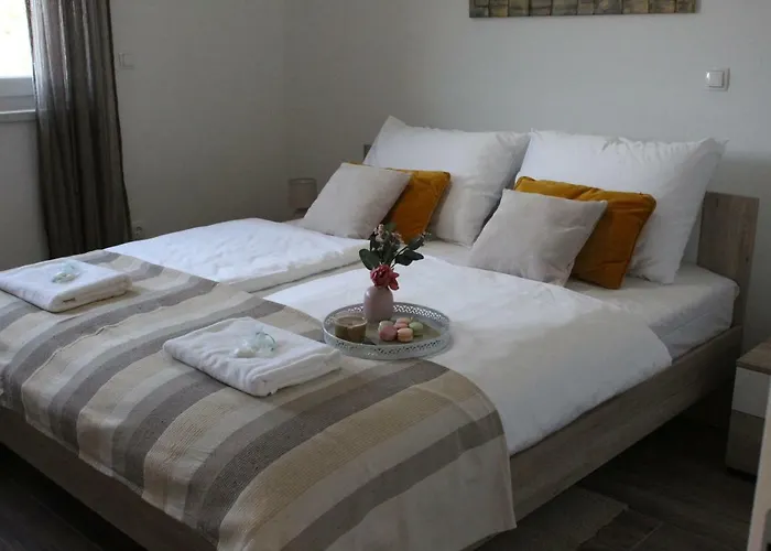 Maristo Apartments